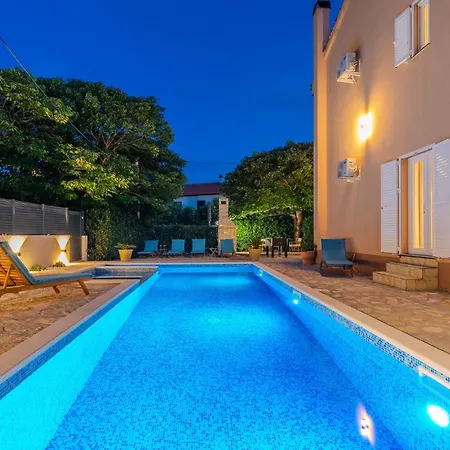 Family Oasis *