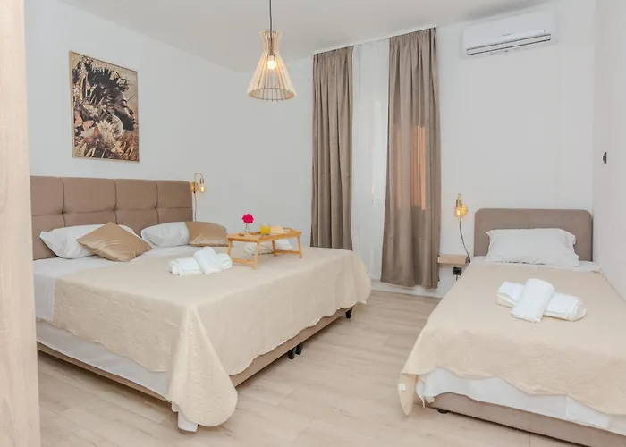 Vikendica Family Oasis